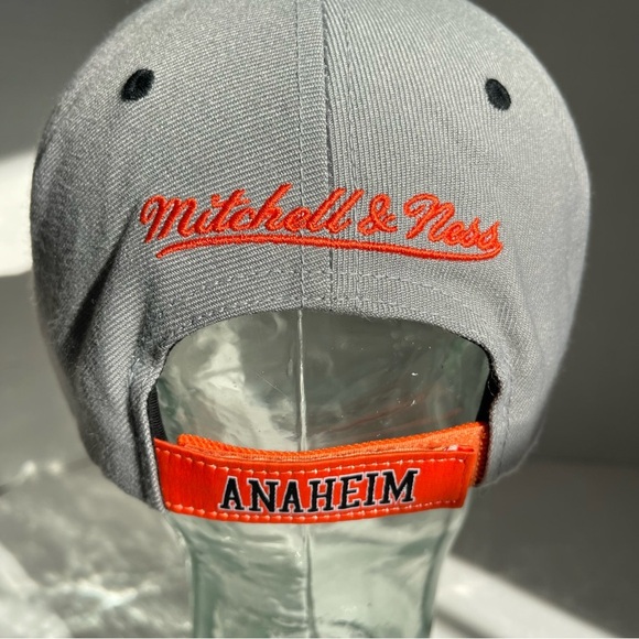 Mitchell & Ness Anaheim Ducks Fanatics Snapback Hat - Gray/Orange - Picture 8 of 11
